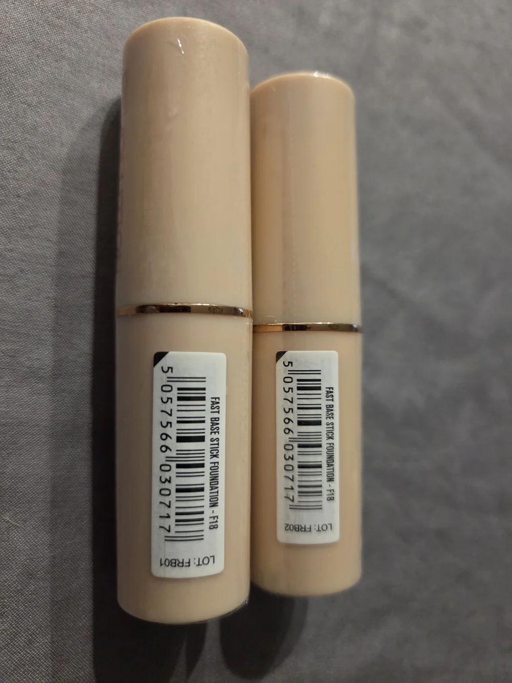 2 pk - F18 - Makeup Revolution Fast Base Stick Foundation .